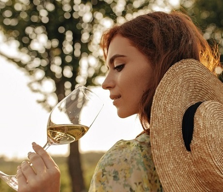 Vino BIANCO quadrata_2.jpg