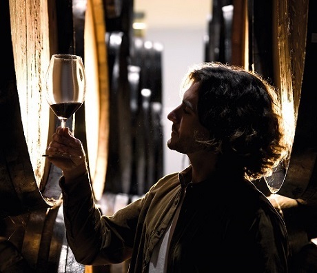 Vino ROSSO quadrata_2.jpg